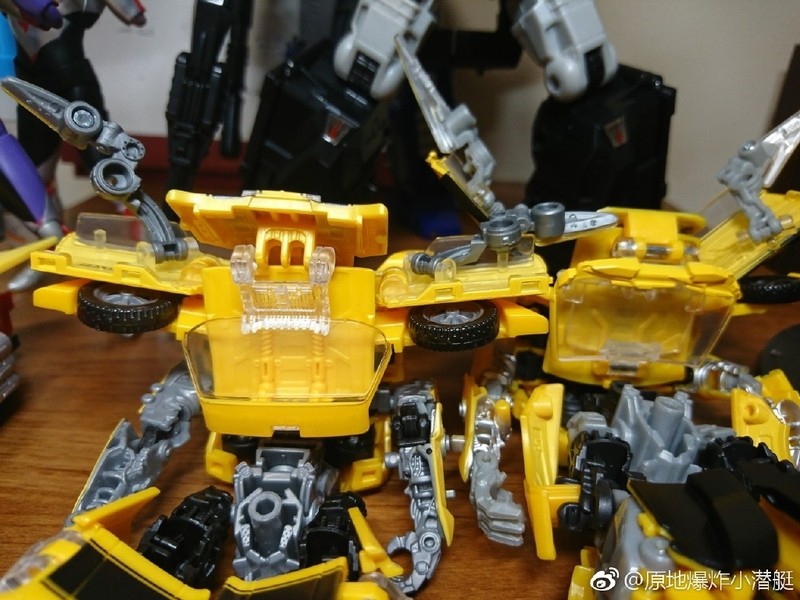 Transformers News: In-Hand Images and Comparisons of Transformers Studio Series Ratchet, Stinger, Bumblebee, Crowbar Transformers News: In-Hand Images and Comparisons of Transformers Studio Series Ratchet, Stinger, Bumblebee, Crowbar