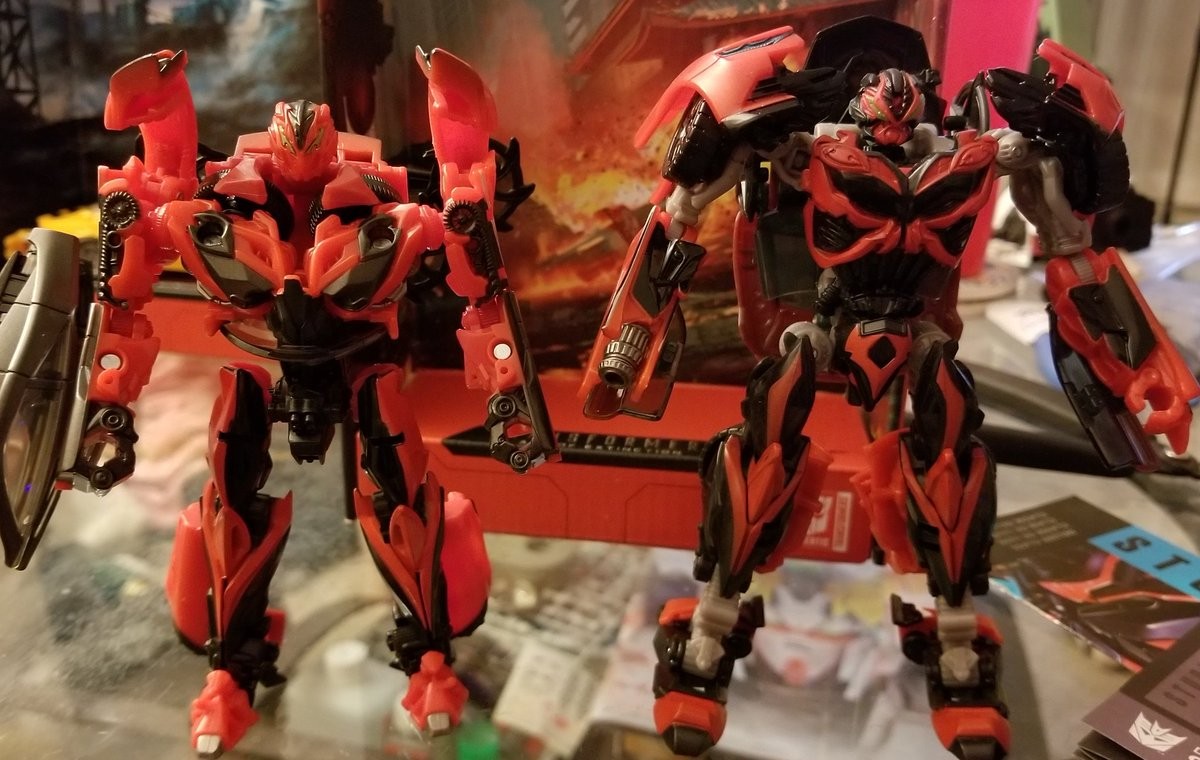 Transformers News: In-Hand Images and Comparisons of Transformers Studio Series Ratchet, Stinger, Bumblebee, Crowbar Transformers News: In-Hand Images and Comparisons of Transformers Studio Series Ratchet, Stinger, Bumblebee, Crowbar