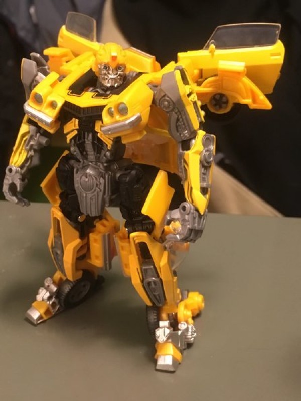 Transformers News: In-Hand Images and Comparisons of Transformers Studio Series Ratchet, Stinger, Bumblebee, Crowbar Transformers News: In-Hand Images and Comparisons of Transformers Studio Series Ratchet, Stinger, Bumblebee, Crowbar