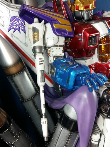 Transformers News: Pictorial Review of Imaginarium Art Coronation Starscream Statue