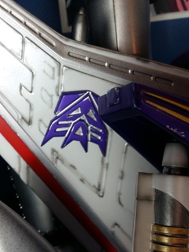 Transformers News: Pictorial Review of Imaginarium Art Coronation Starscream Statue