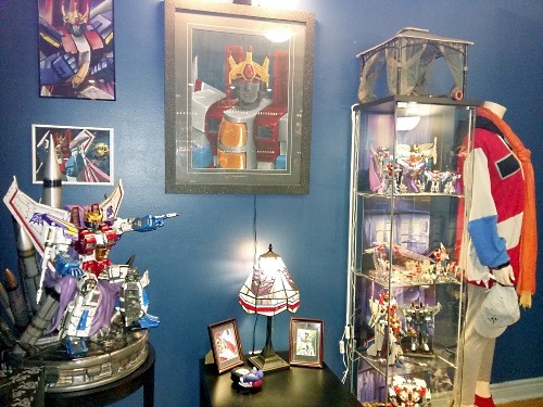 Transformers News: Pictorial Review of Imaginarium Art Coronation Starscream Statue