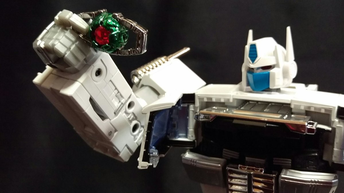 Transformers News: In-Hand Images of Takara Tomy Transformers Masterpiece MP-10 Convoy 7-11 Edition