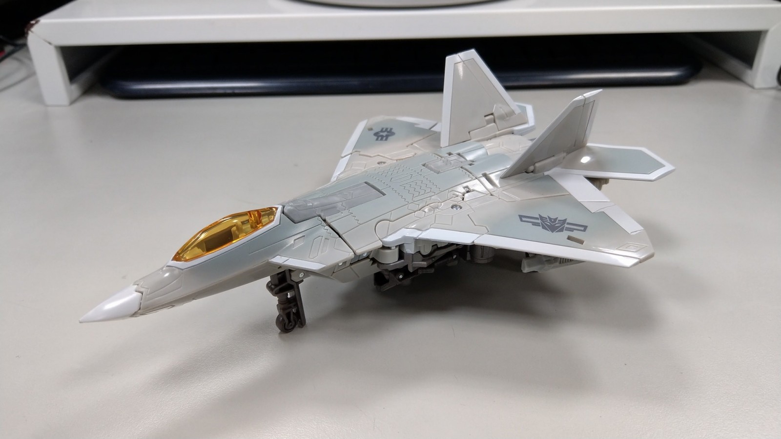 Transformers News: In-Hand Images of Transformers Studio Series 06 Starscream