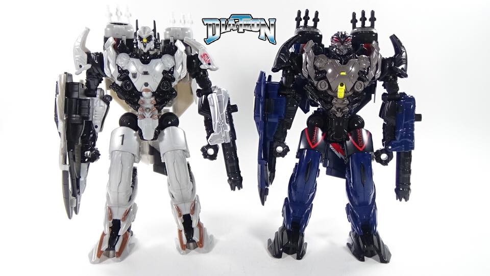 Transformers News: Video Review and Comparison of Transformers Studio Series 09 Thundercracker