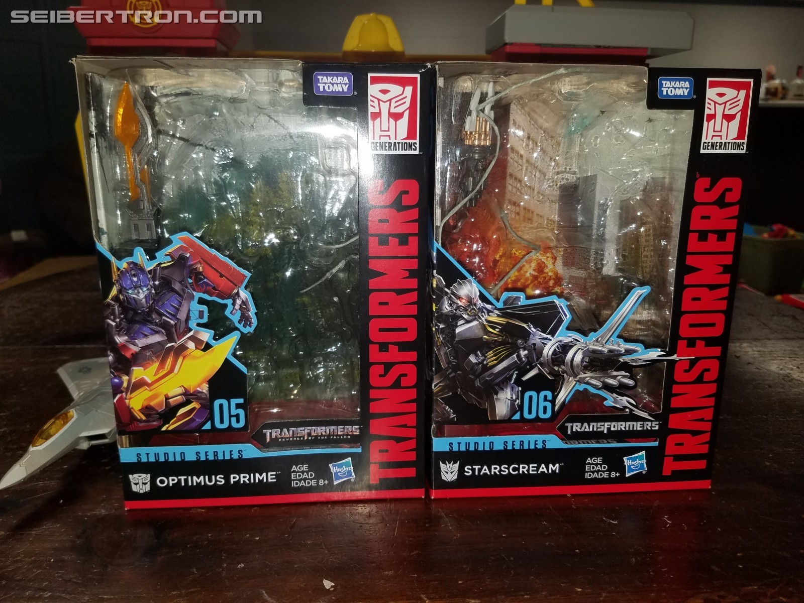 Transformers News: Pictorial Reviews for Transformers Studio Series Starscream and Optimus Prime