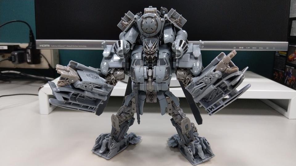 Transformers News: Over 50 In Hand Images of Transformers Studio Series Leader Blackout Transformers News: Over 50 In Hand Images of Transformers Studio Series Leader Blackout