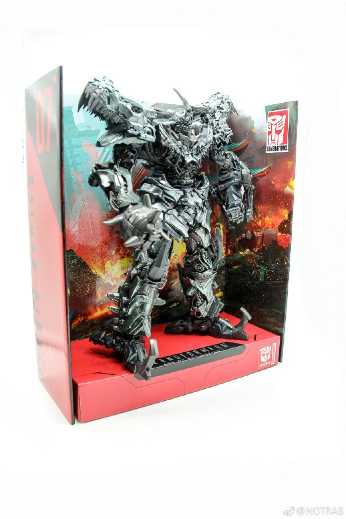 Transformers News: New In Hand Images and Transformation Video of Leader Class Grimlock from Transformers Studio Series Transformers News: New In Hand Images and Transformation Video of Leader Class Grimlock from Transformers Studio Series