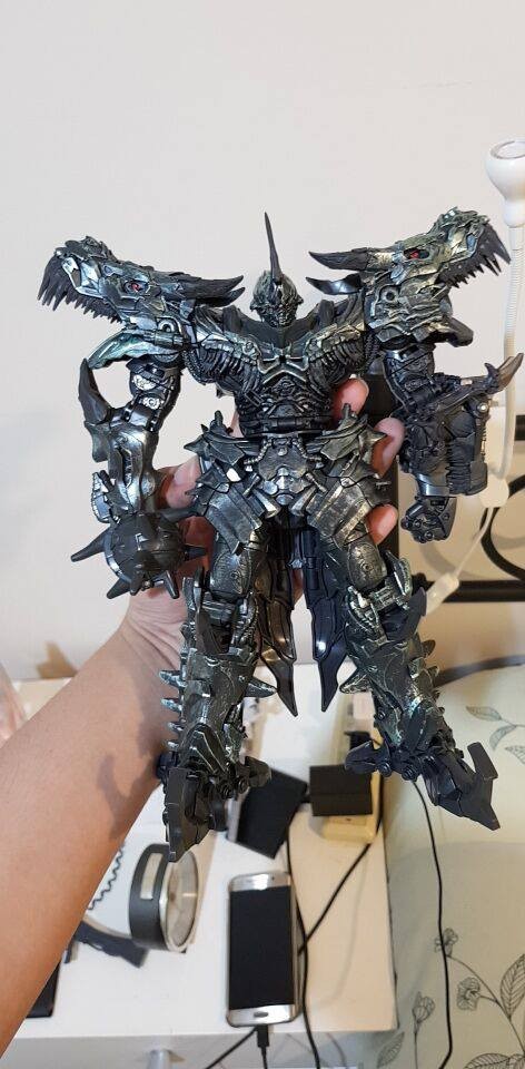Transformers News: New In Hand Images and Transformation Video of Leader Class Grimlock from Transformers Studio Series