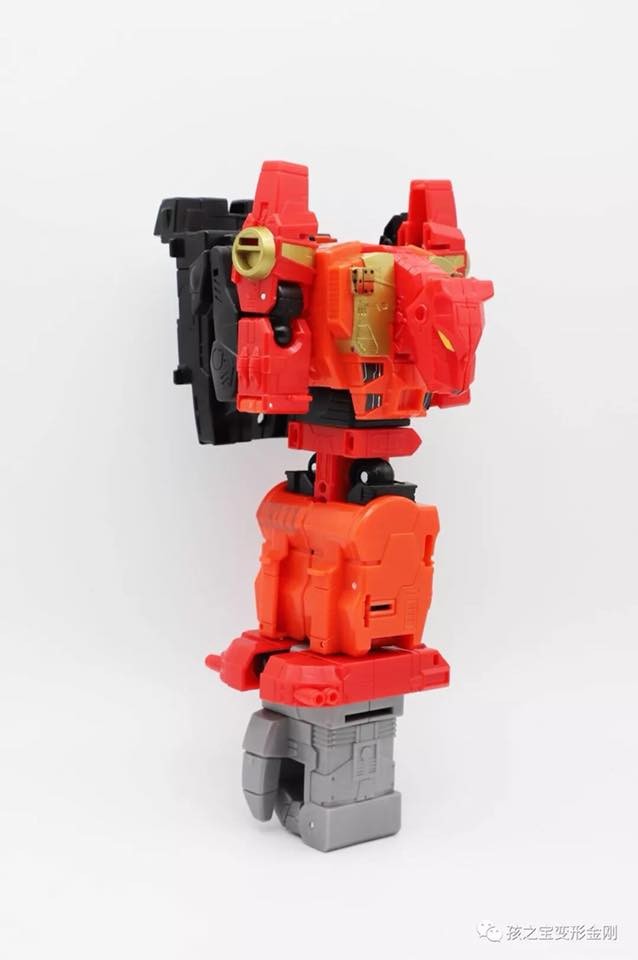 Transformers News: High Quality Images of Power of the Primes Predaking and Predacons