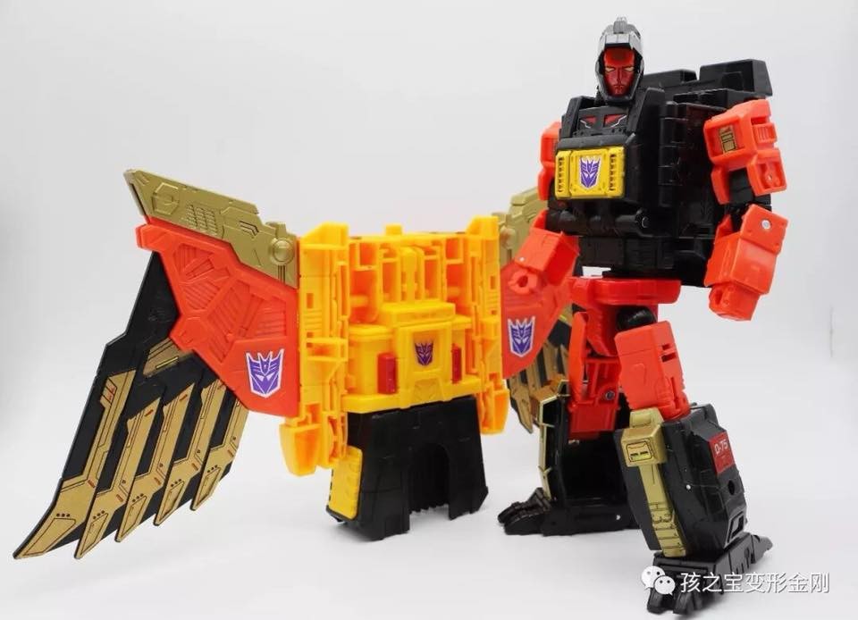 Transformers News: High Quality Images of Power of the Primes Predaking and Predacons