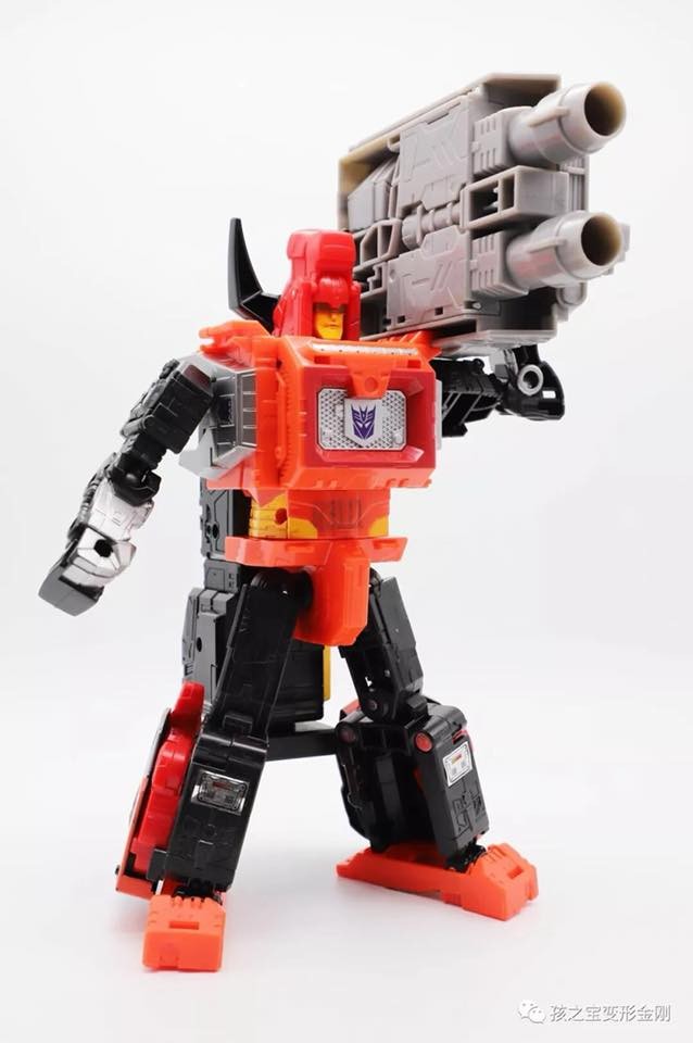 Transformers News: High Quality Images of Power of the Primes Predaking and Predacons
