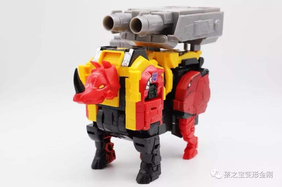 Transformers News: High Quality Images of Power of the Primes Predaking and Predacons