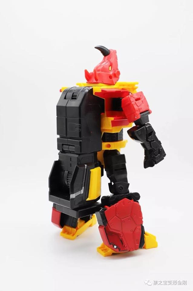 Transformers News: High Quality Images of Power of the Primes Predaking and Predacons