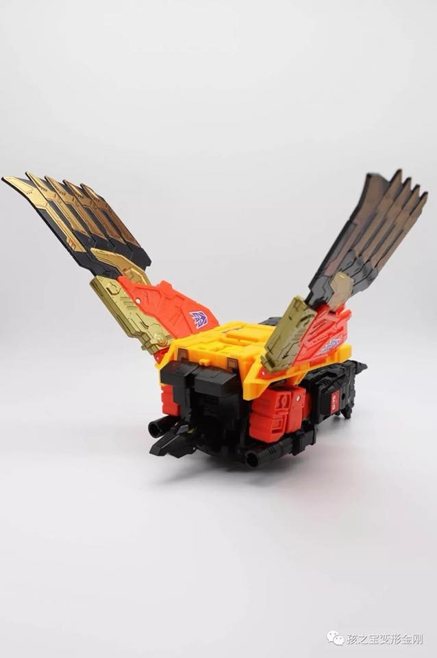Transformers News: High Quality Images of Power of the Primes Predaking and Predacons