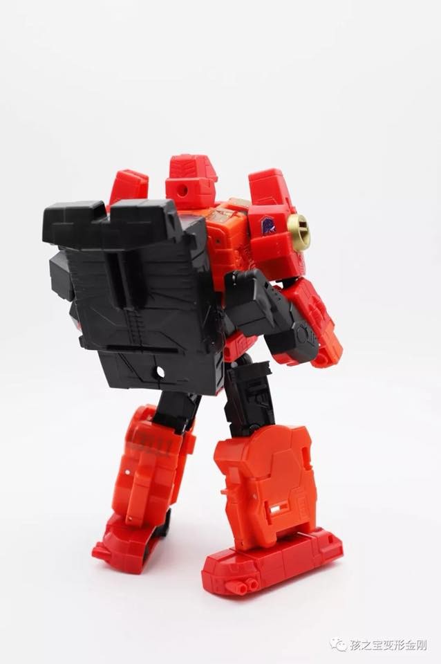 Transformers News: High Quality Images of Power of the Primes Predaking and Predacons