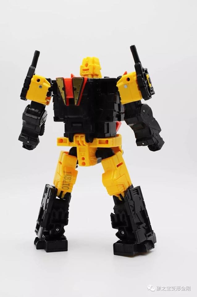 Transformers News: High Quality Images of Power of the Primes Predaking and Predacons