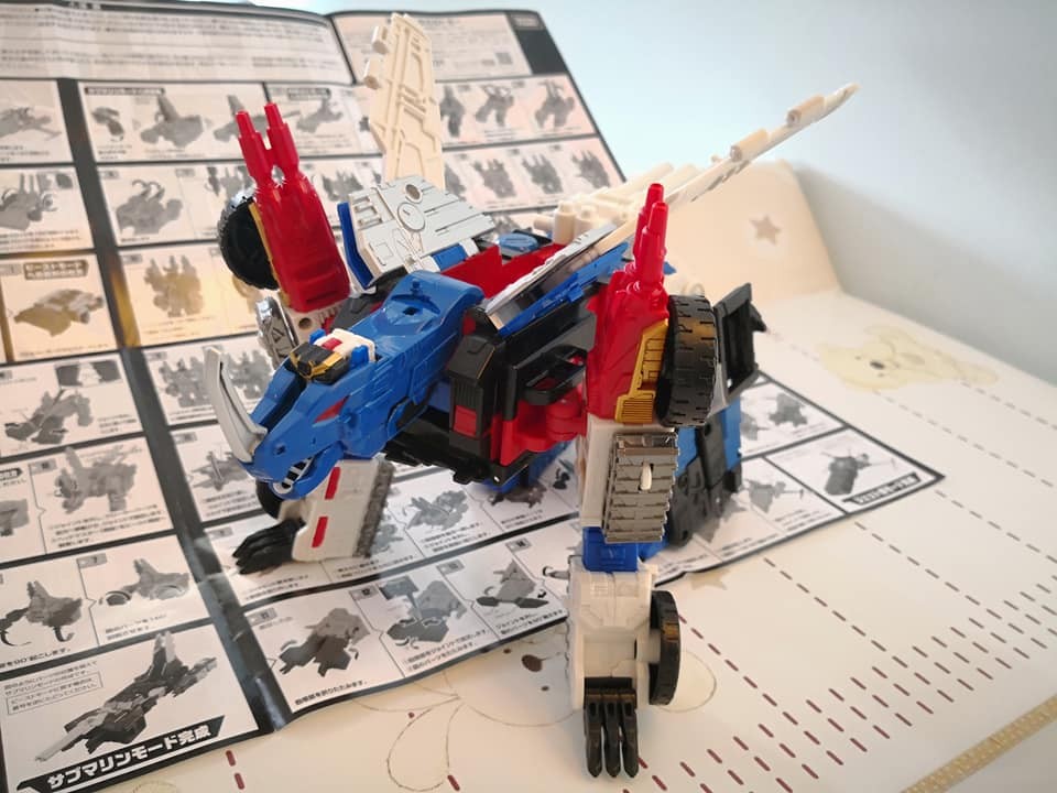 Transformers News: In-Hand Images of Takara Tomy Transformers Legends LG-EX Greatshot and Grand Maximus