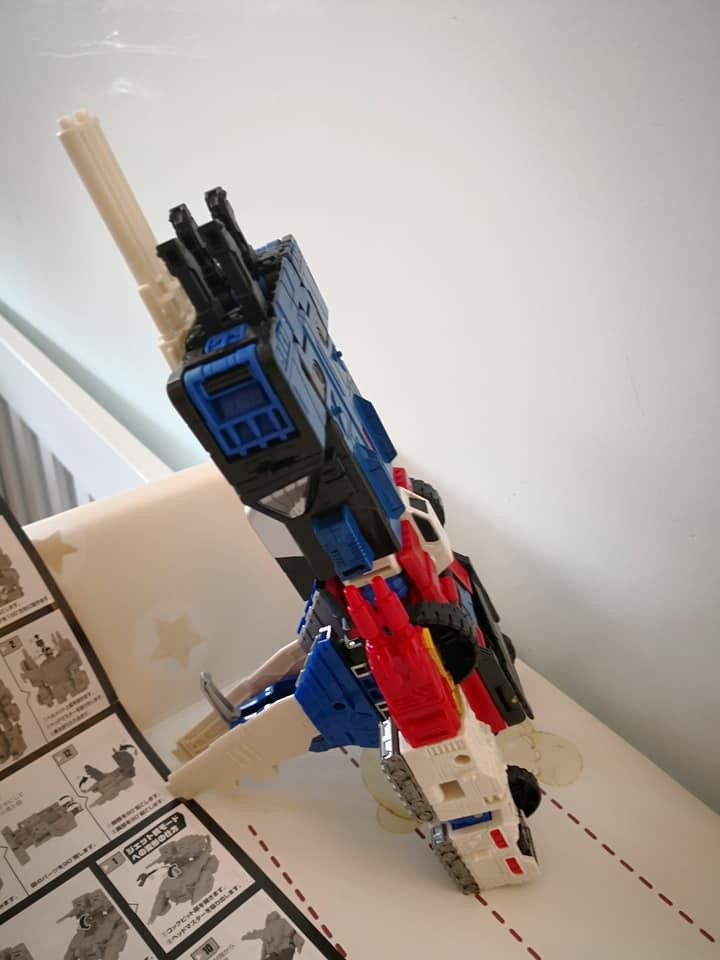 Transformers News: In-Hand Images of Takara Tomy Transformers Legends LG-EX Greatshot and Grand Maximus