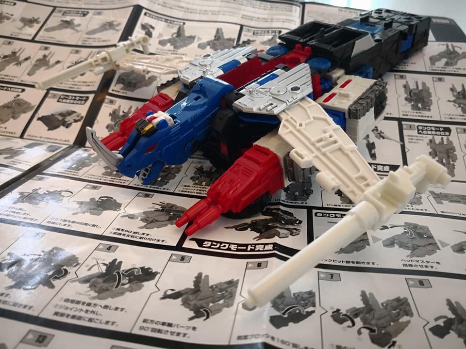 Transformers News: In-Hand Images of Takara Tomy Transformers Legends LG-EX Greatshot and Grand Maximus