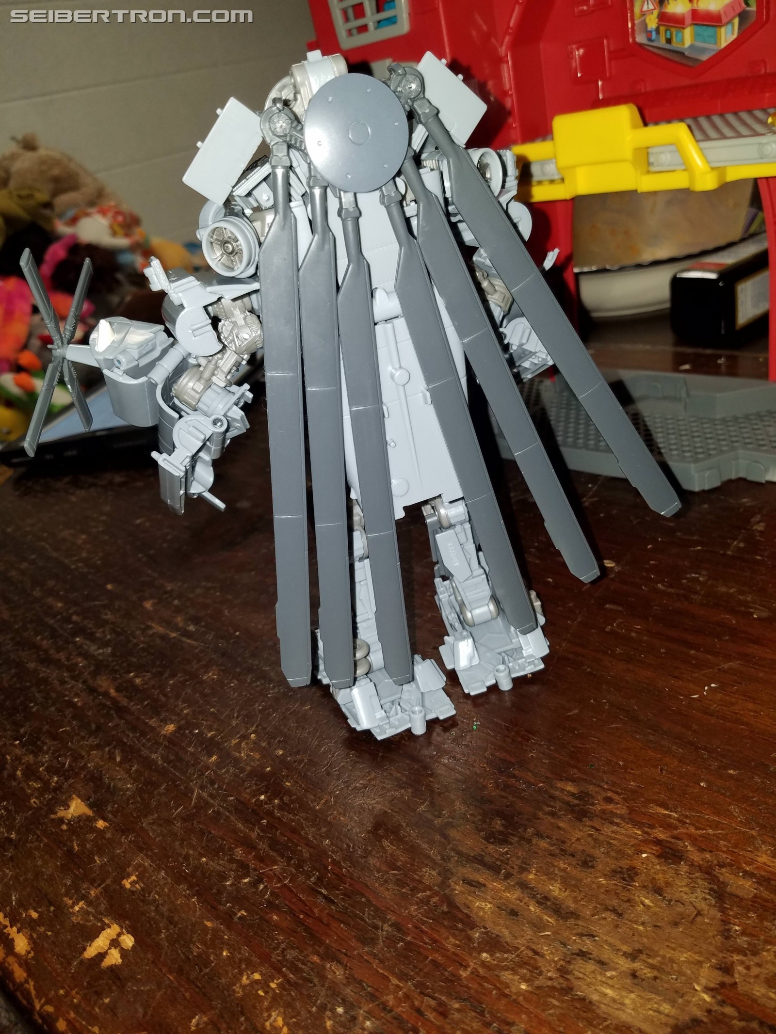 Transformers News: Pictorial Review of Transformers Studio Series Leader Blackout Transformers News: Pictorial Review of Transformers Studio Series Leader Blackout