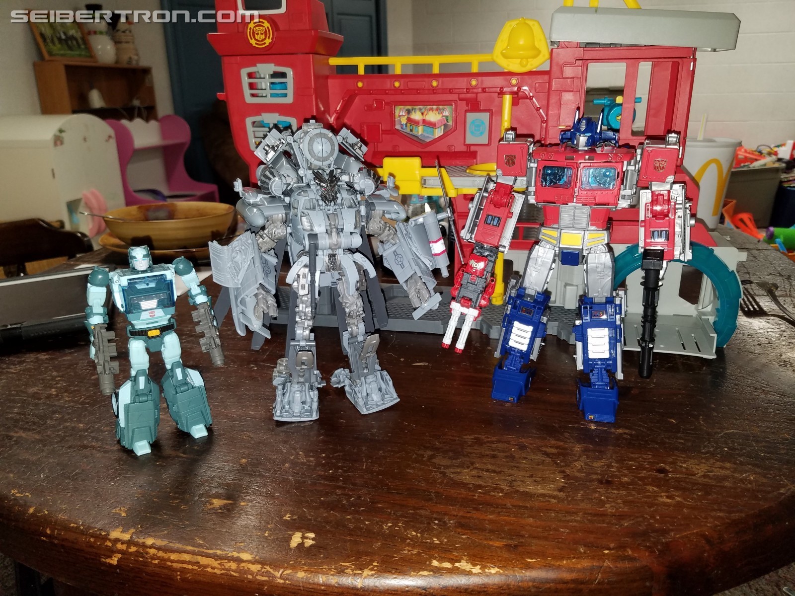 Transformers News: Pictorial Review of Transformers Studio Series Leader Blackout Transformers News: Pictorial Review of Transformers Studio Series Leader Blackout