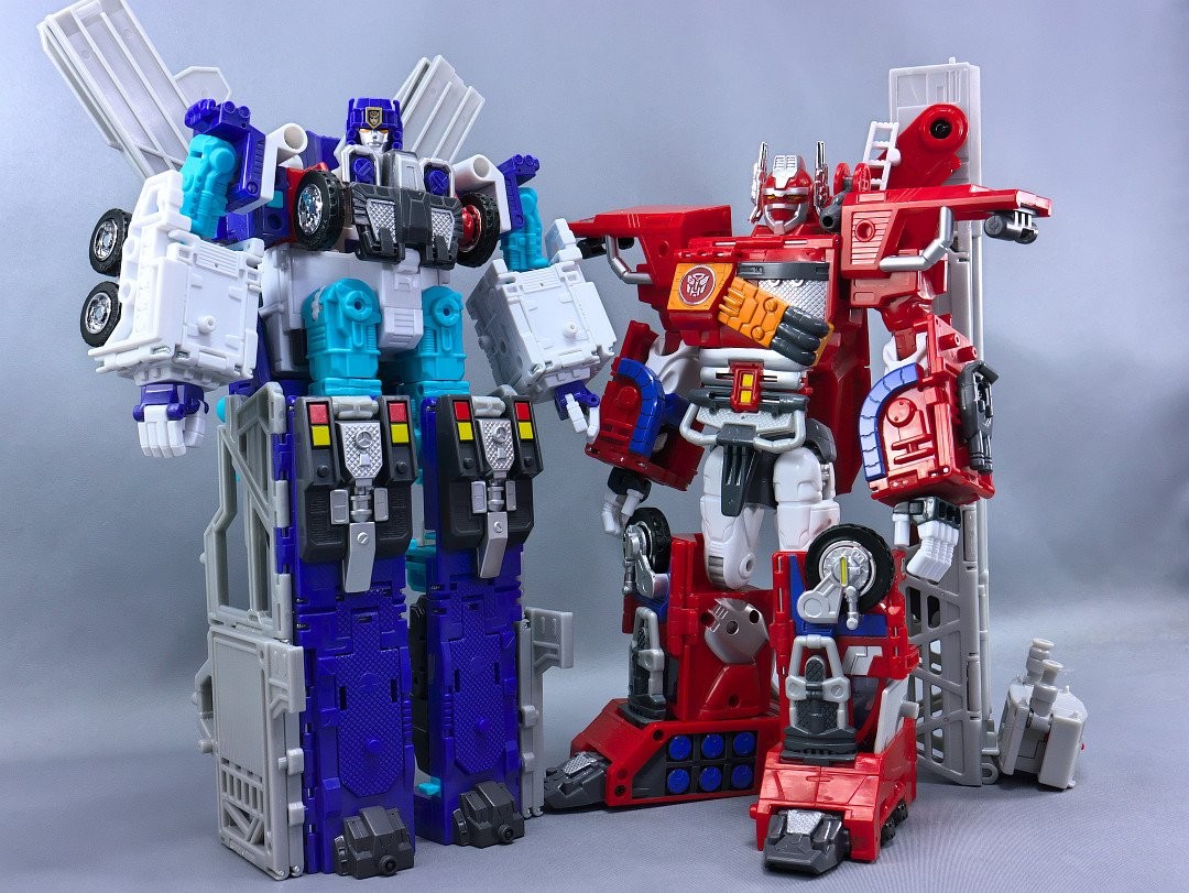 Transformers News: High Quality In Hand Images of Takara Tomy Transformers Encore God Fire Convoy (RID Omega Prime) Transformers News: High Quality In Hand Images of Takara Tomy Transformers Encore God Fire Convoy (RID Omega Prime)