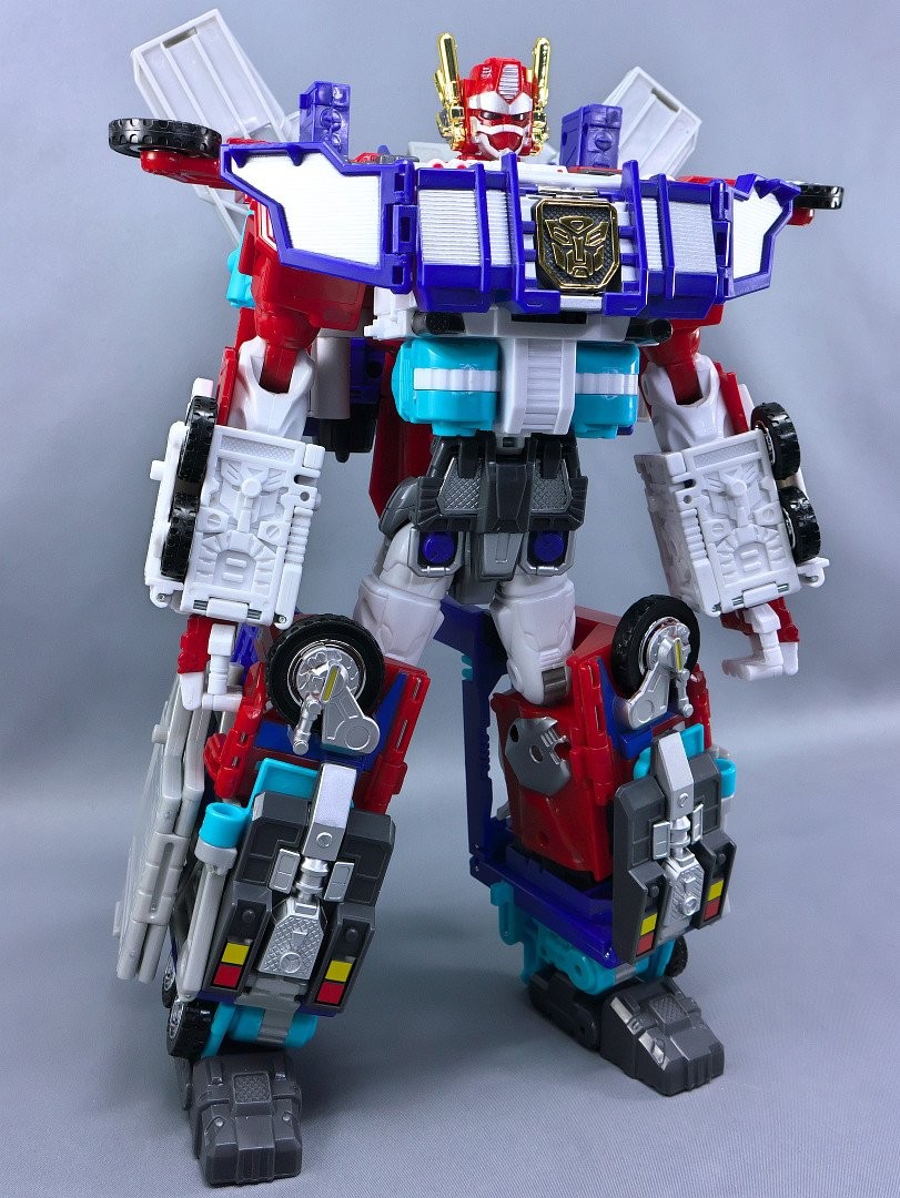 Transformers News: High Quality In Hand Images of Takara Tomy Transformers Encore God Fire Convoy (RID Omega Prime) Transformers News: High Quality In Hand Images of Takara Tomy Transformers Encore God Fire Convoy (RID Omega Prime)