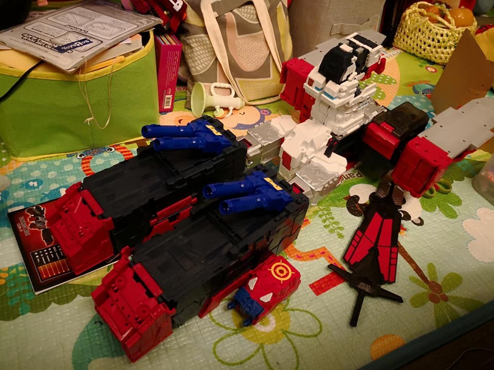 Transformers News: More In-Hand Images & Comparisons of Takara Tomy Transformers Legends LG-EX Grand Maximus
