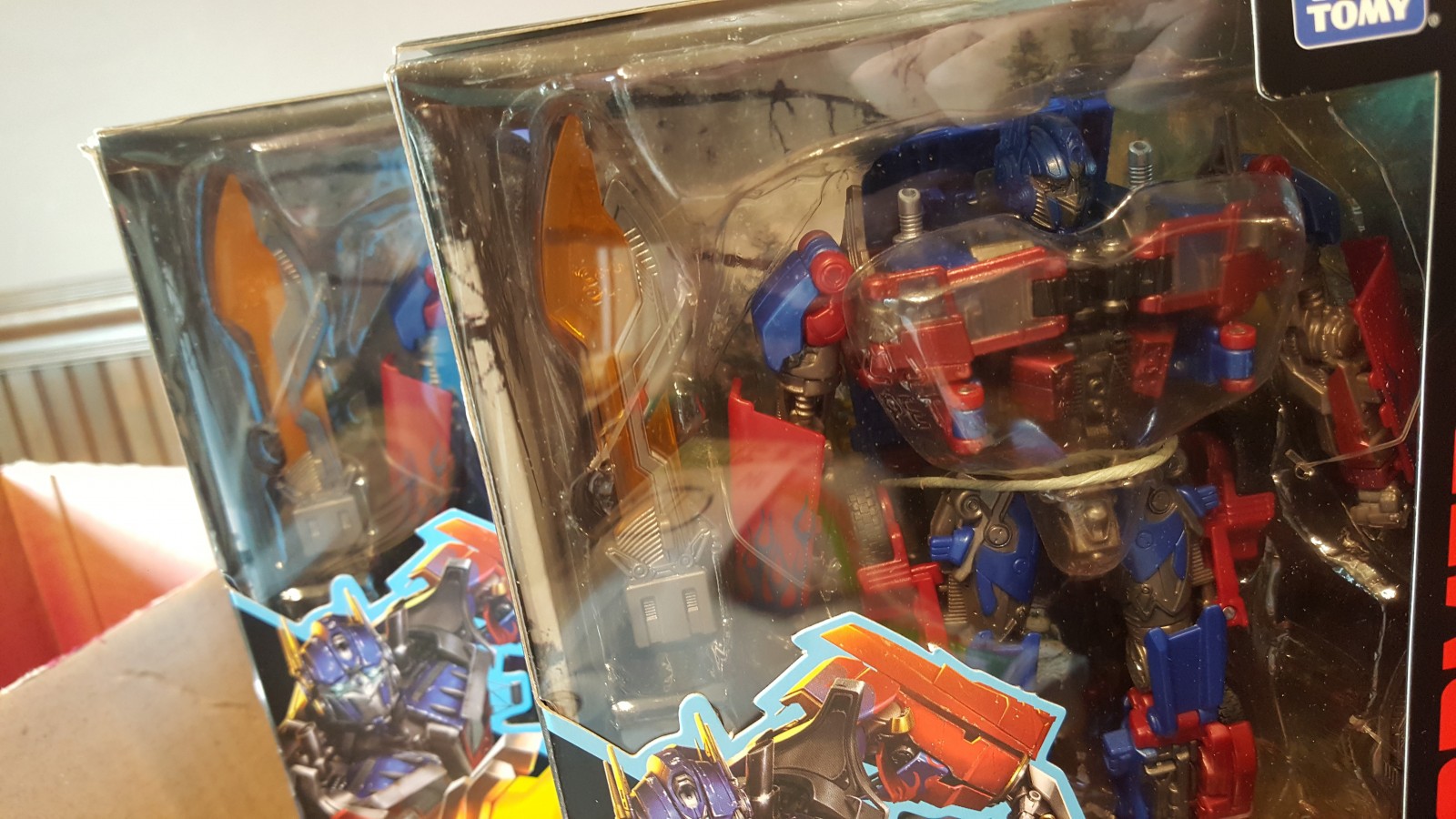 Transformers News: Variant Transformers Studio Series Optimus Prime with Blade Colour Difference