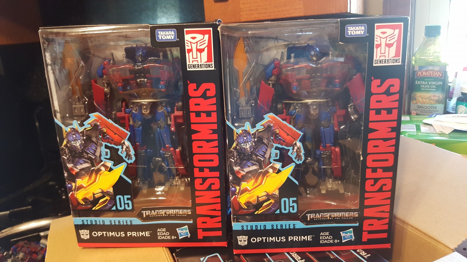 Transformers News: Variant Transformers Studio Series Optimus Prime with Blade Colour Difference