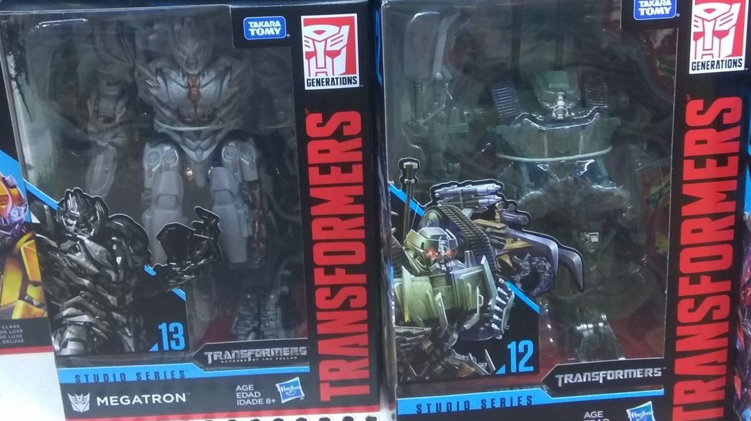 Transformers News: First Global Sighting of Transformers Studio Series Voyagers Brawl and Megatron Transformers News: First Global Sighting of Transformers Studio Series Voyagers Brawl and Megatron