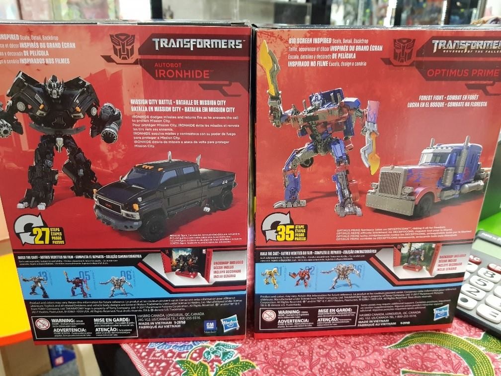Transformers News: In Package Images of Transformers Studio Series Voyager Ironhide