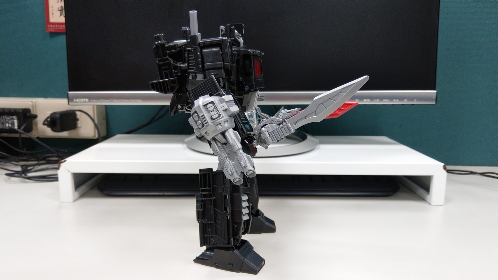 Transformers News: In Hand Images of Transformers Power of the Primes Amazon Exclusive Nemesis Prime
