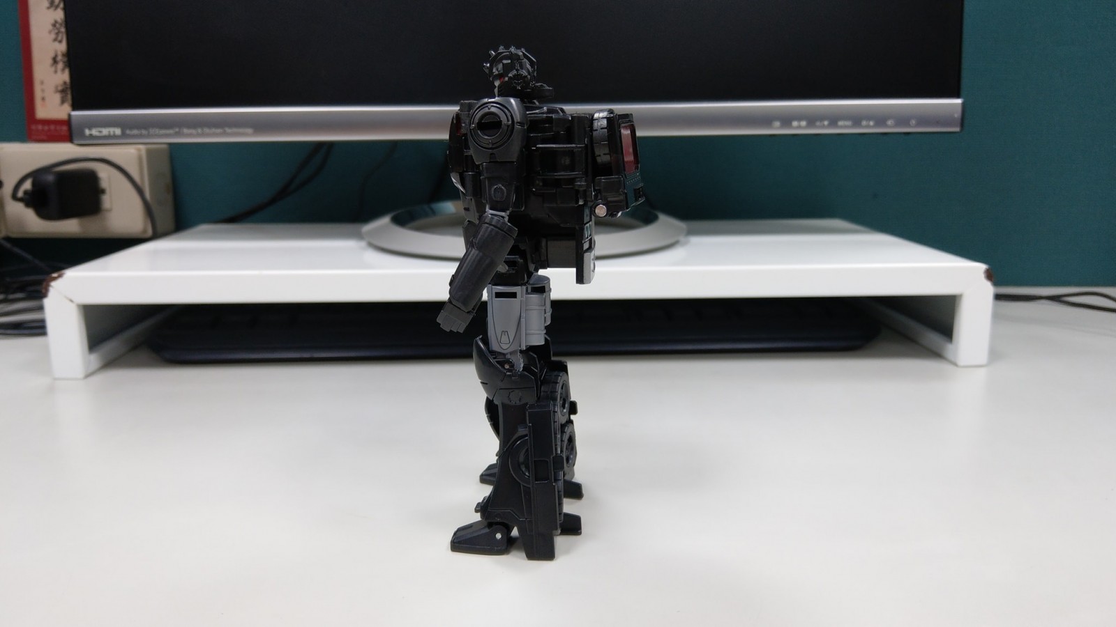 Transformers News: In Hand Images of Transformers Power of the Primes Amazon Exclusive Nemesis Prime