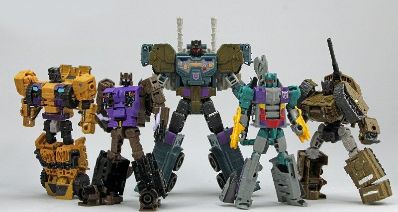 Transformers News: In-Hand Images and Comparisons of Transformers Prime Wars Blast Off