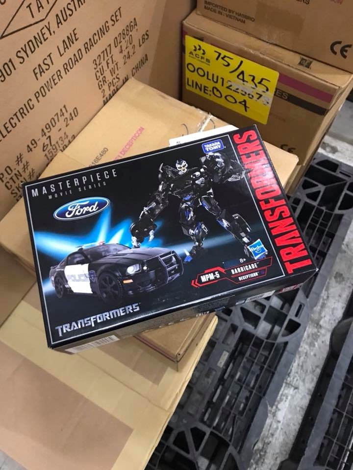 Transformers News: Toys R Us Australia News: Discount Increase, MPM Barricade, Studio Thundercracker