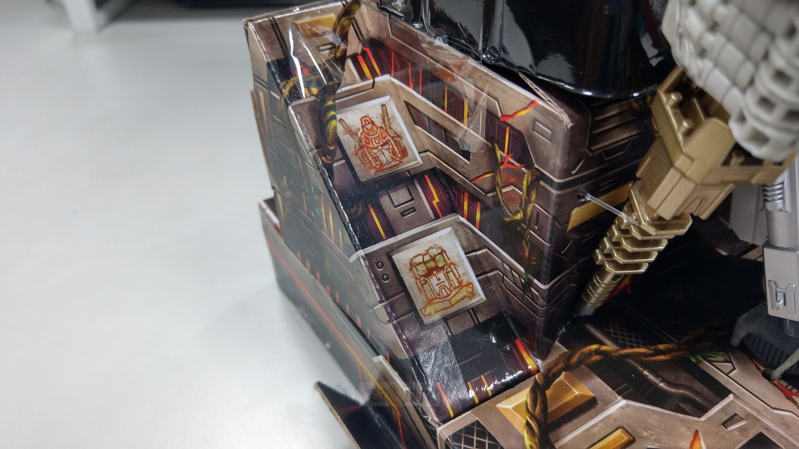 Transformers News: Transformers Power of the Primes San Diego Comic Con Throne of the Primes Pictorial and Video Review