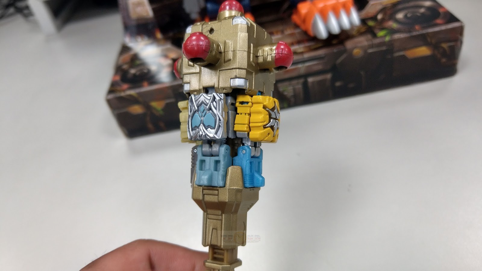 Transformers News: Transformers Power of the Primes San Diego Comic Con Throne of the Primes Pictorial and Video Review