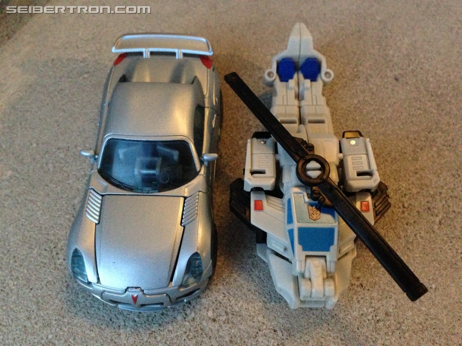 Transformers News: Pictorial Review of Transformers Studio Series Deluxe Jazz