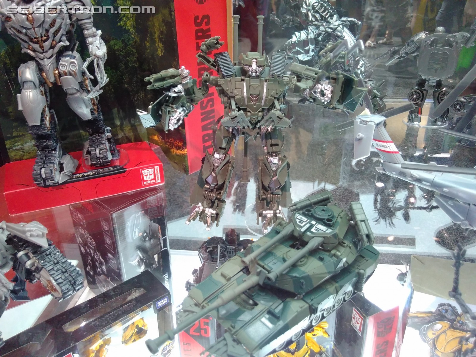Transformers News: Transformers Studio Series Bumblebee Movie Bumblebee Revealed with Others #HasbroSDCC Transformers News: Transformers Studio Series Bumblebee Movie Bumblebee Revealed with Others #HasbroSDCC