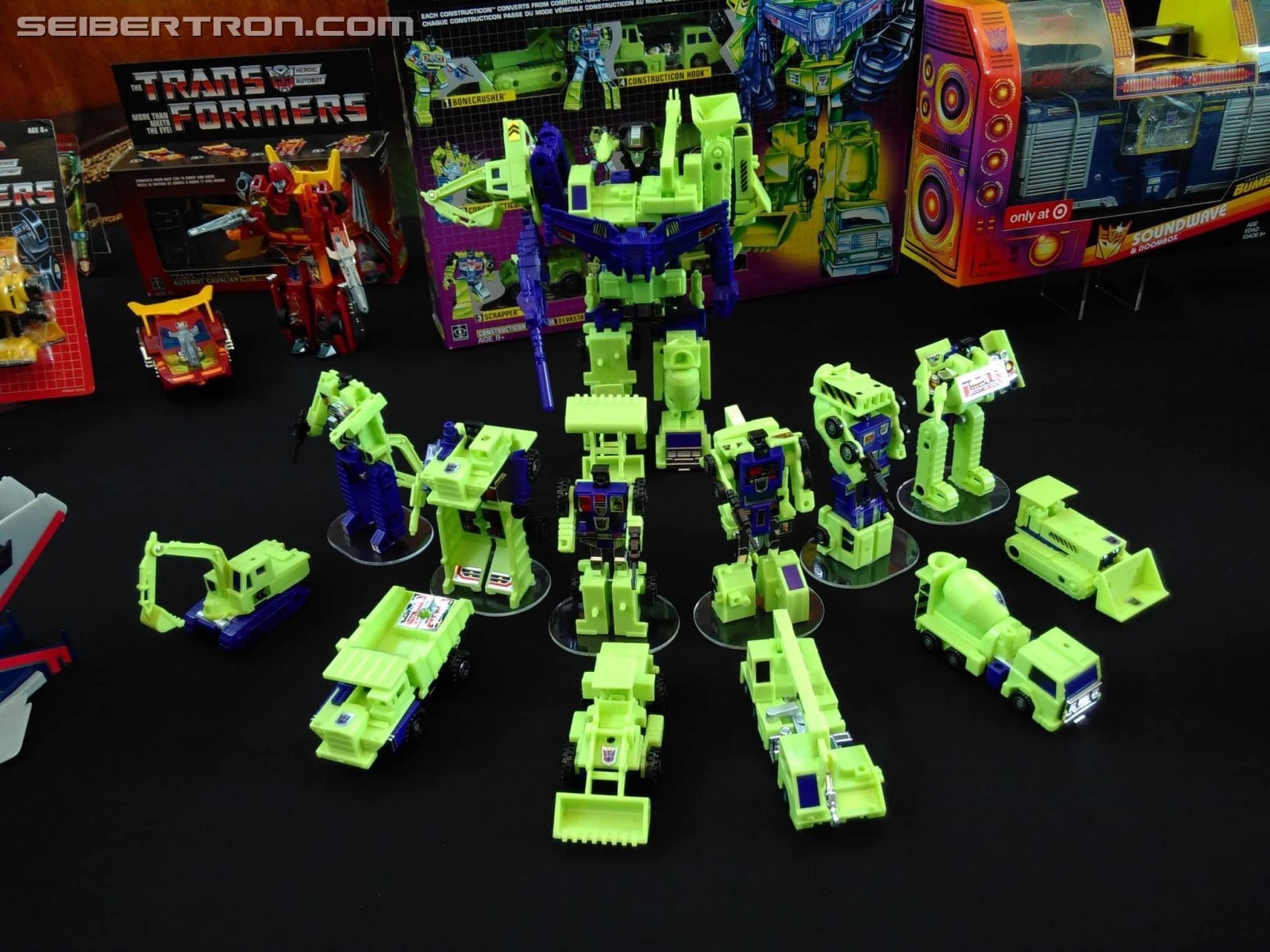 Transformers News: Images of New Transformers Generation 1 Reissues at San Diego Comic Con 2018 #HasbroSDCC Transformers News: Images of New Transformers Generation 1 Reissues at San Diego Comic Con 2018 #HasbroSDCC