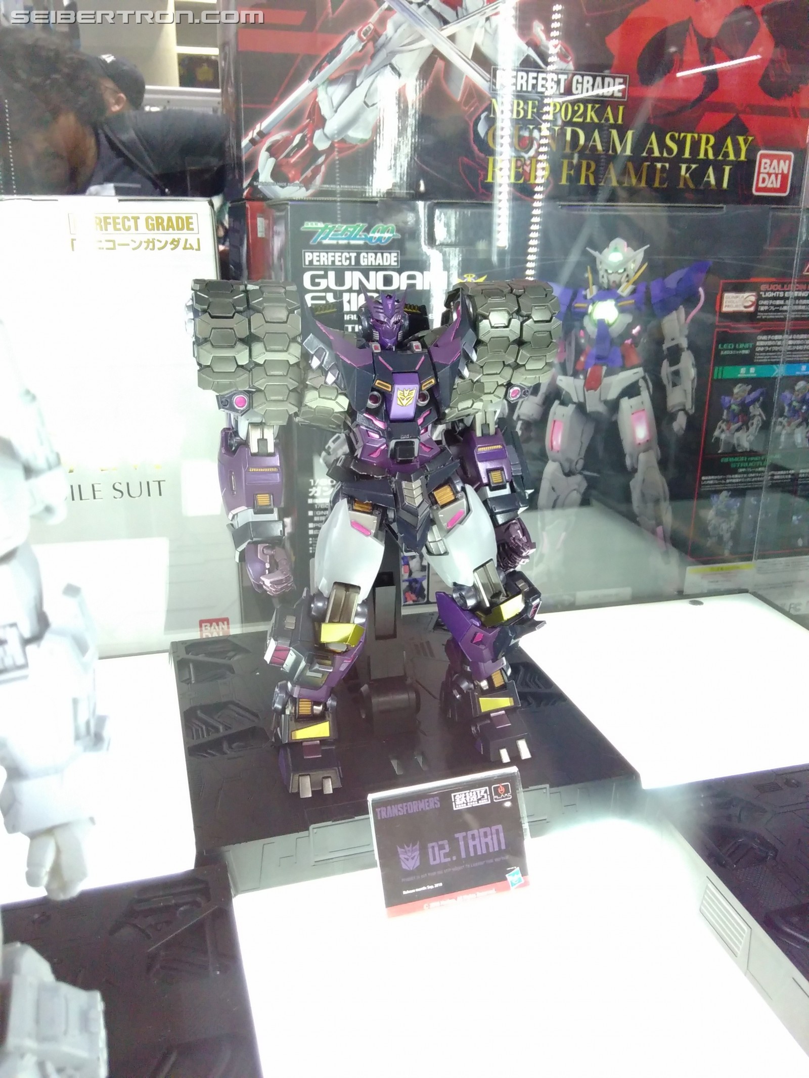 Transformers News: Flame Toys IDW Transformers at #SDCC2018: Tarn, Optimus Prime, Starscream & More