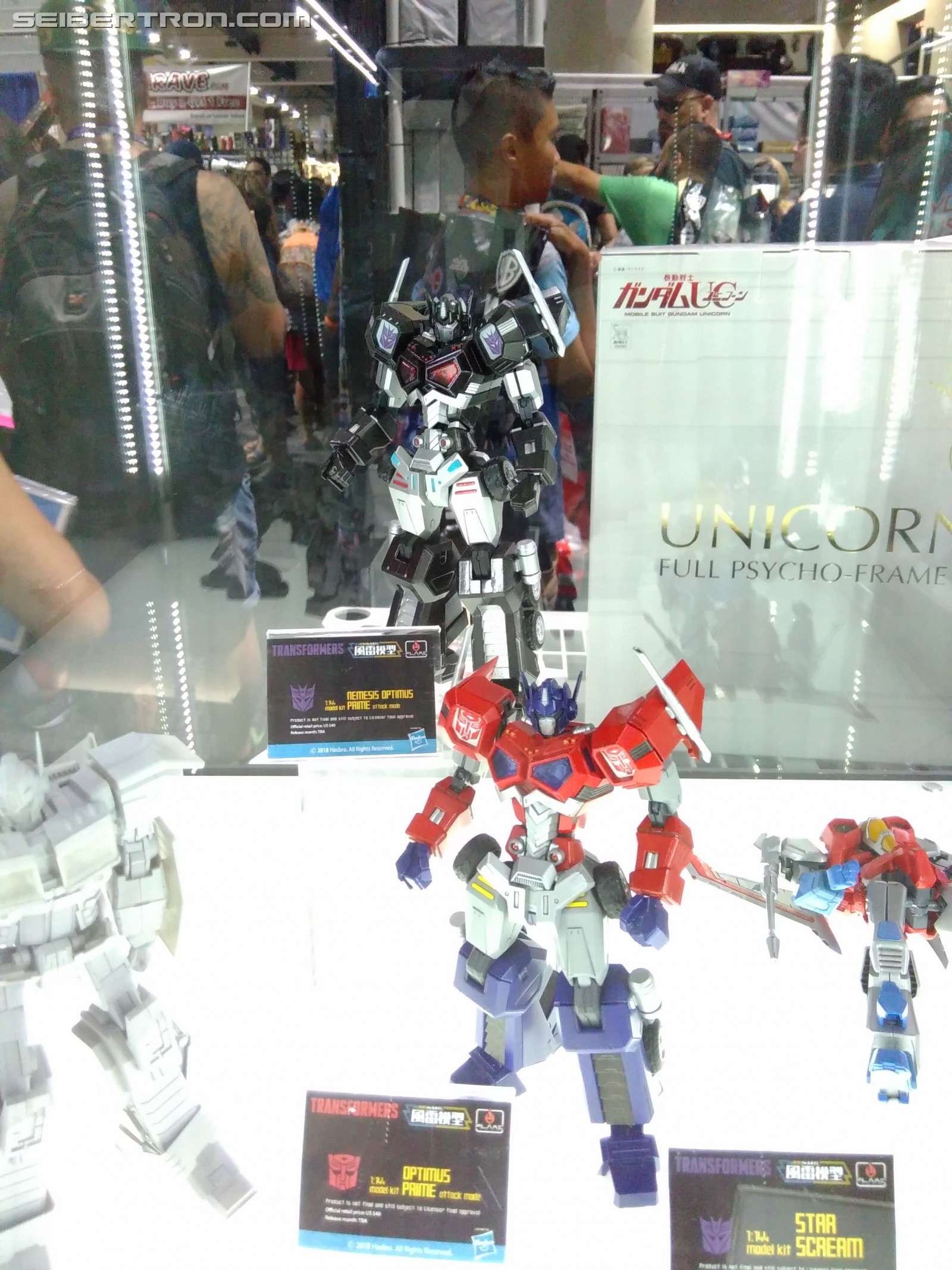 Transformers News: Flame Toys IDW Transformers at #SDCC2018: Tarn, Optimus Prime, Starscream & More
