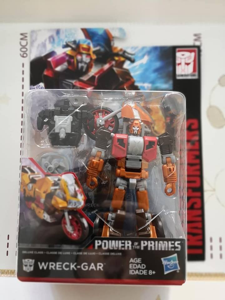 Transformers News: In-Hand Images of Transformers Power of the Primes Exclusive Wreck-Gar