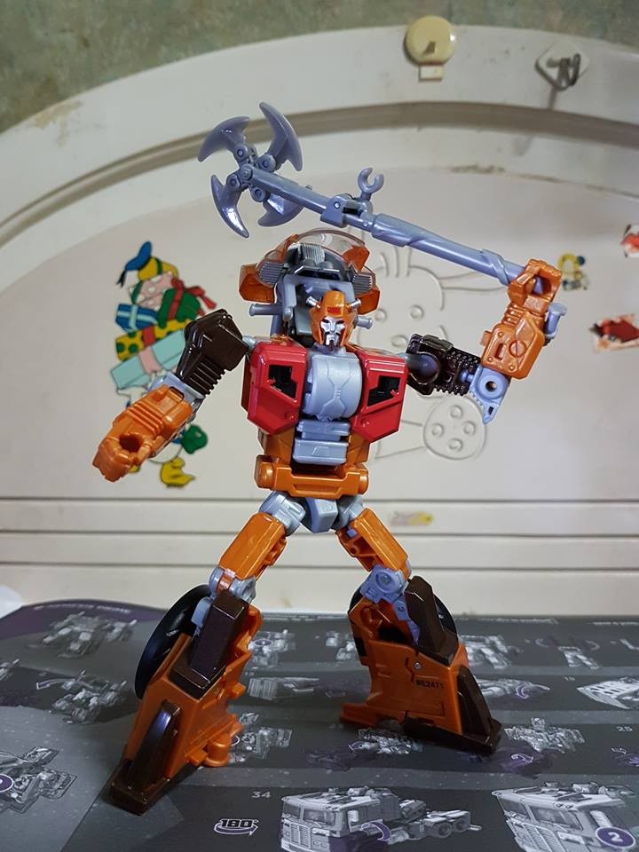 Transformers News: In-Hand Images of Transformers Power of the Primes Exclusive Wreck-Gar