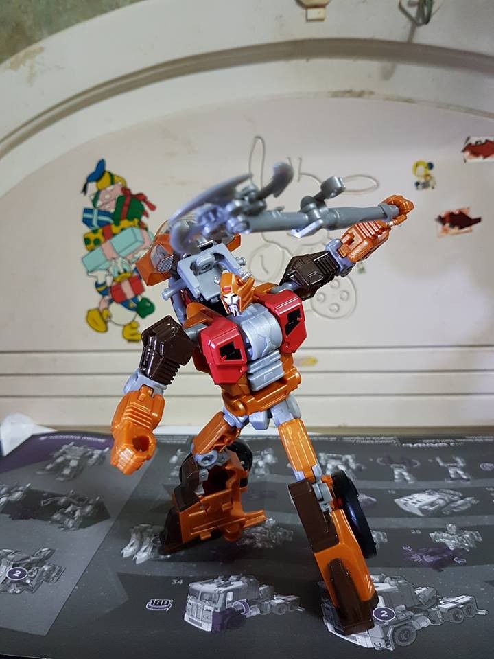 Transformers News: In-Hand Images of Transformers Power of the Primes Exclusive Wreck-Gar
