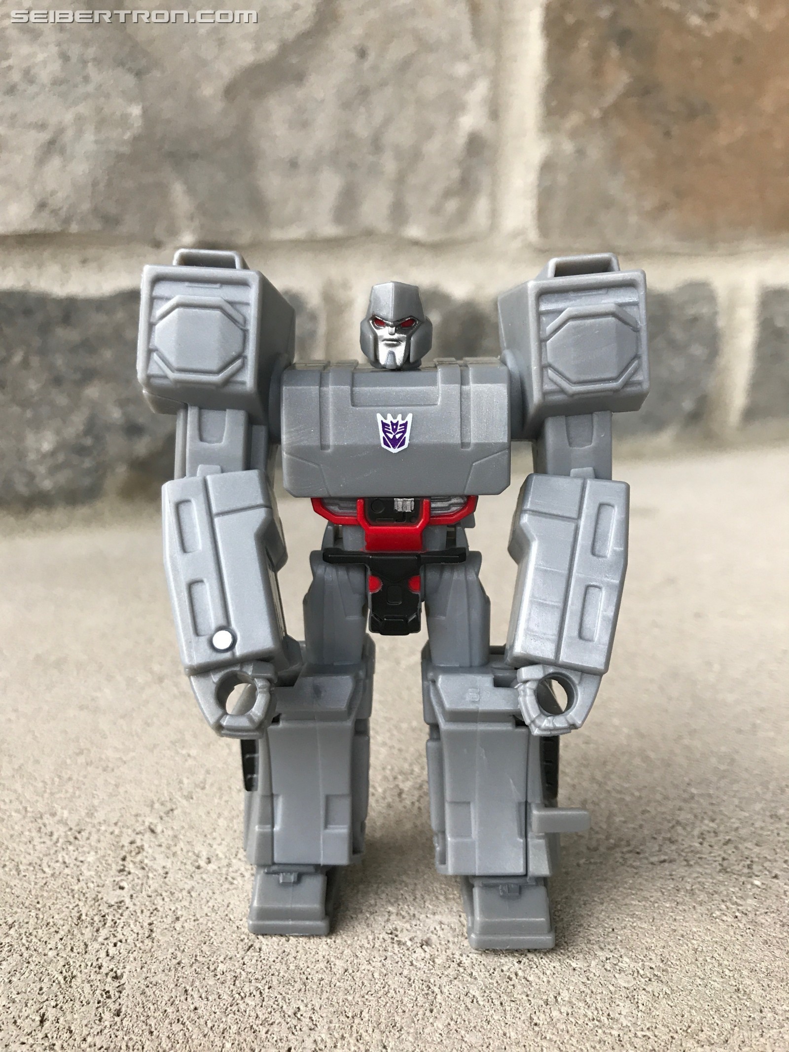 Transformers News: Pictorial Review for Transformers Cyberverse Scout Megatron