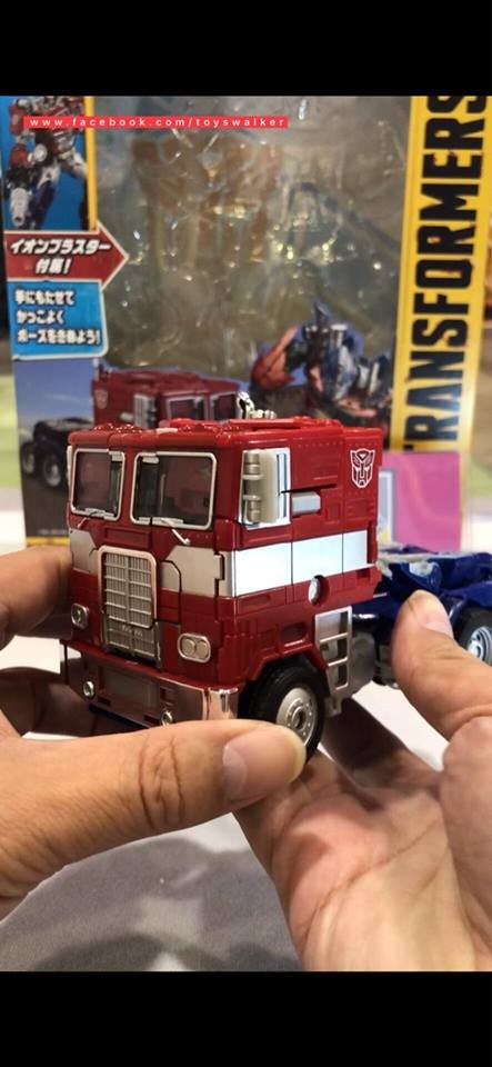 Transformers News: More Images of Bumblebee Movie Evasion Mode Optimus Prime Toy Show Major Differences from Previo Transformers News: More Images of Bumblebee Movie Evasion Mode Optimus Prime Toy Show Major Differences from Previo