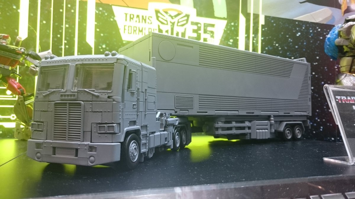 Transformers News: Takara Transformers Masterpiece Optimus Prime Ver 3 on Display at Wonderfest 2018 Transformers News: Takara Transformers Masterpiece Optimus Prime Ver 3 on Display at Wonderfest 2018